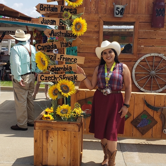 Meet your Posher, Kytzyha - Picture 3 of 4